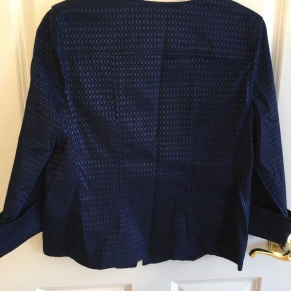 Laura Ashley Women’s Size M Navy Blazer - Picture 4 of 9